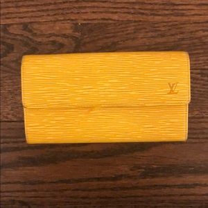 LOUIS VUITTON EPI WALLET - 💯 AUTHENTIC